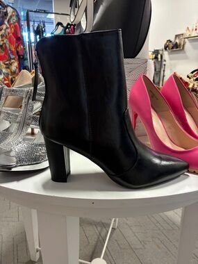 Women’s shoes